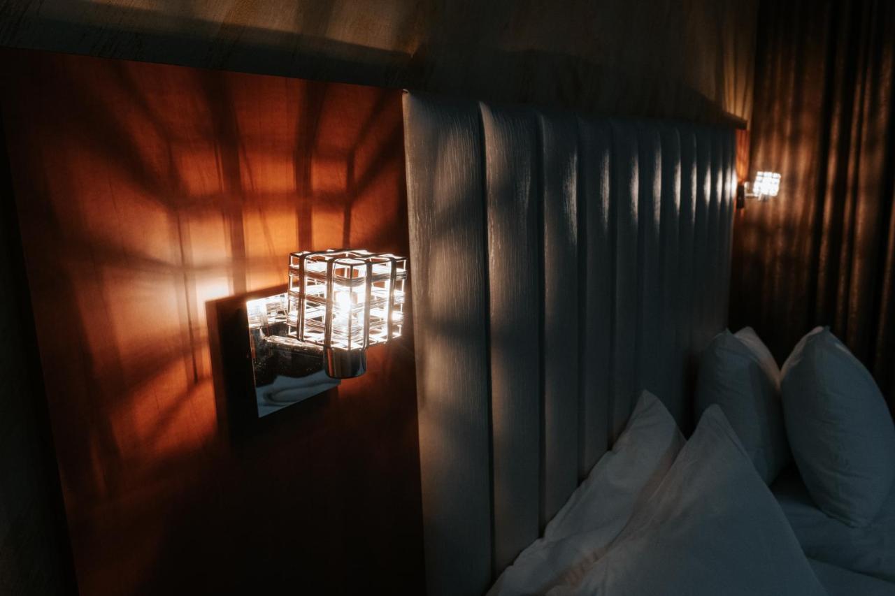Hotel Tundzha - Renovated! Yambol ภายนอก รูปภาพ